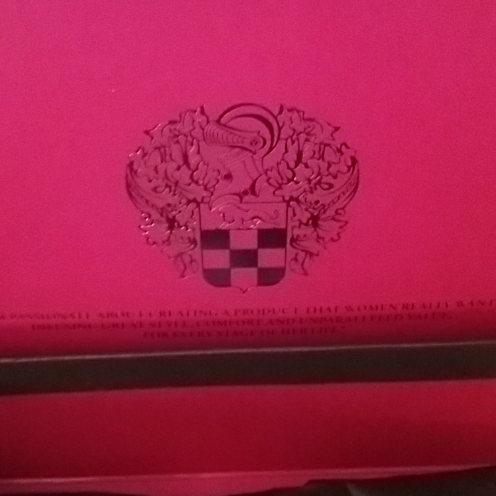 shoes - Picture 2 of 7